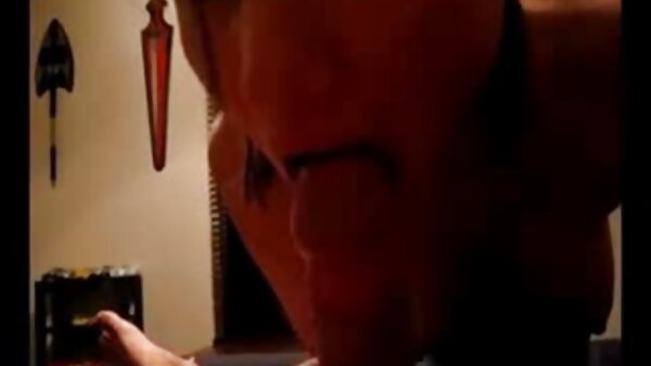 زن تاجر آسیایی بی تنه سوسیس فیلم الکسیس تگزاس سکسی شیرین سیاه را در دفتر می دمد